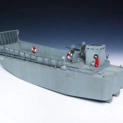 00347 | Trumpeter 1/35 USN WWII LCN 3 Vehicle Landing Craft Plastic Model Kit -Trumpeter Sales Shop TRU 00347 62 1200x800 1