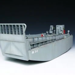 00347 | Trumpeter 1/35 USN WWII LCN 3 Vehicle Landing Craft Plastic Model Kit -Trumpeter Sales Shop TRU 00347 63 1200x800 1
