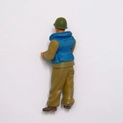 00408 | Trumpeter 1/35 USN WWII LCN Crew Scaled Plastic Model Kit -Trumpeter Sales Shop TRU 00408 63 1200x800 1