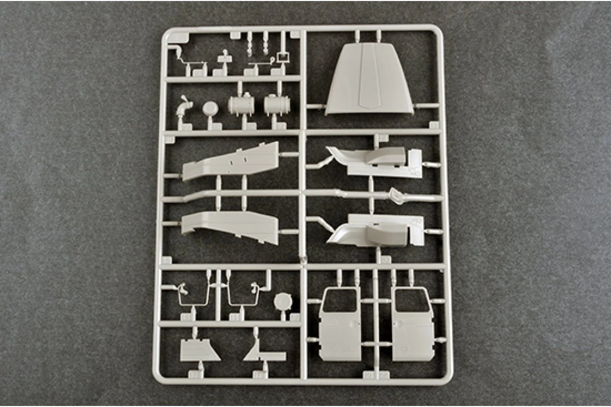 01072 | Trumpeter 1/35 Russian URAL-4320 Military Truck Scaled Plastic Model Kit 12 01072 | Trumpeter 1/35 Russian URAL-4320 Military Truck Scaled Plastic Model Kit - Image 10