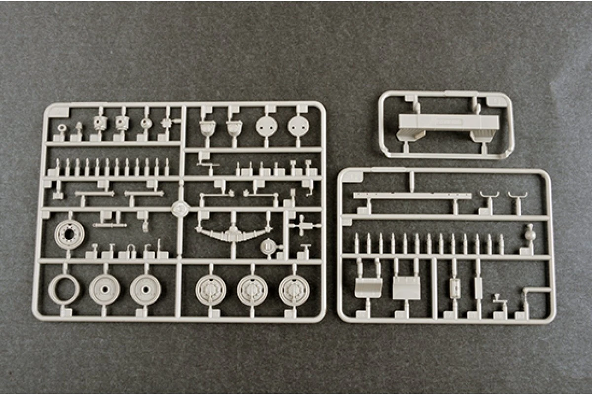 01072 | Trumpeter 1/35 Russian URAL-4320 Military Truck Scaled Plastic Model Kit 14 01072 | Trumpeter 1/35 Russian URAL-4320 Military Truck Scaled Plastic Model Kit - Image 12