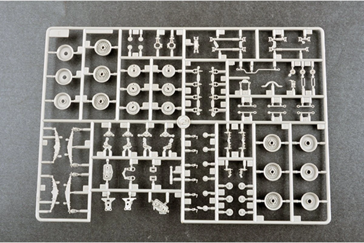 01075 | Trumpeter 1/35 Soviet 2B7 Multiple Rocket Launcher BM-13 NM Scaled Plastic Model Kit 12 01075 | Trumpeter 1/35 Soviet 2B7 Multiple Rocket Launcher BM-13 NM Scaled Plastic Model Kit - Image 10