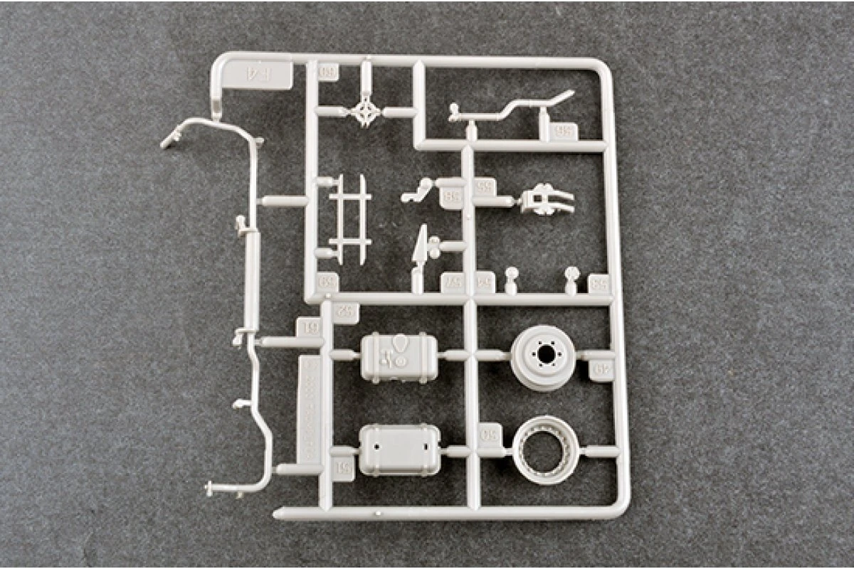 01075 | Trumpeter 1/35 Soviet 2B7 Multiple Rocket Launcher BM-13 NM Scaled Plastic Model Kit 18 01075 | Trumpeter 1/35 Soviet 2B7 Multiple Rocket Launcher BM-13 NM Scaled Plastic Model Kit - Image 16