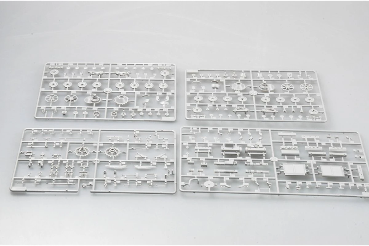 01520 | Trumpeter 1/35 German 43 Flakpanzer IV Ostwind Self-Propelled Anti-Aircraft Gun Scaled Plastic Model Kit 6 01520 | Trumpeter 1/35 German 43 Flakpanzer IV Ostwind Self-Propelled Anti-Aircraft Gun Scaled Plastic Model Kit - Image 4