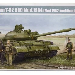 01553 | Trumpeter 1/35 Russian 1984 (1962 Modification) T-62 BDD Tank Scaled Plastic Model Kit