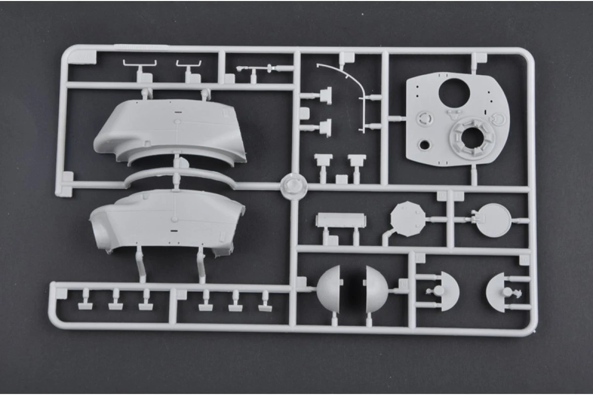 01567 | Trumpeter 1/35 Soviet KV-1S/85 Heavy Tank Scaled Plastic Model Kit 6 01567 | Trumpeter 1/35 Soviet KV-1S/85 Heavy Tank Scaled Plastic Model Kit - Image 4