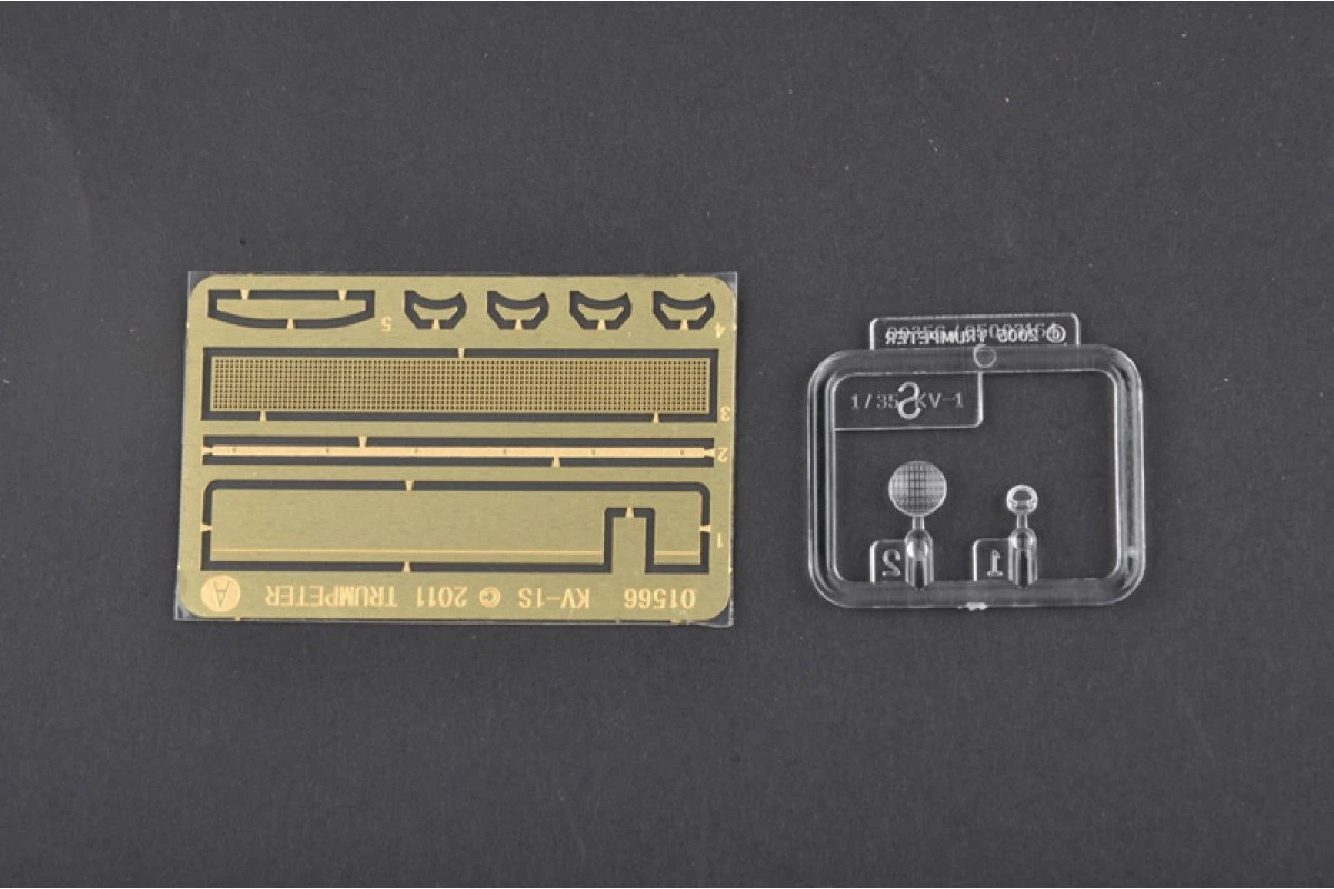 01567 | Trumpeter 1/35 Soviet KV-1S/85 Heavy Tank Scaled Plastic Model Kit 9 01567 | Trumpeter 1/35 Soviet KV-1S/85 Heavy Tank Scaled Plastic Model Kit - Image 7