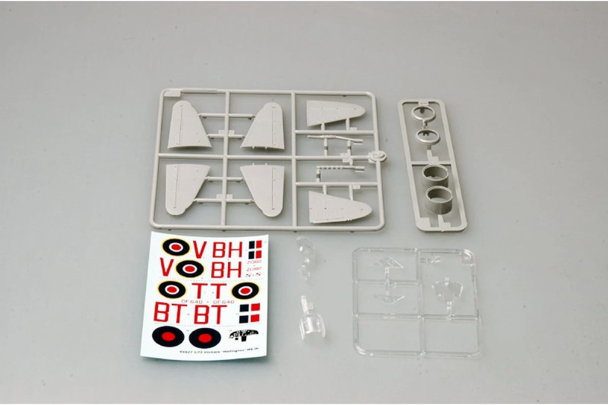 01627 | Trumpeter 1/72 British Wellington Mk. III Bomber Scaled Plastic Model Kit 8 01627 | Trumpeter 1/72 British Wellington Mk. III Bomber Scaled Plastic Model Kit - Image 6