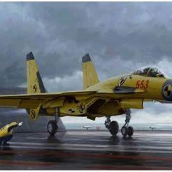 01670 | Trumpeter 1/72 Chinese J-15 Fighter Jet W/ Flight Deck Scaled Plastic Model Kit