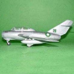 02805 | Trumpeter 1/48 Mikoyan Gurevich MiG-15 UTI Midget Jet Scaled Plastic Model Kit -Trumpeter Sales Shop TRU 02805 56 1200x800 1