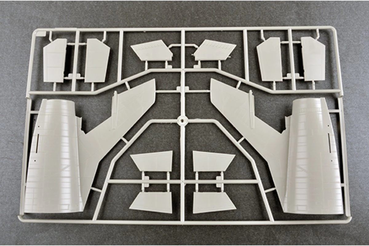 03221 | Trumpeter 1/32 USAF F-100C Super Sabre Fighter Jet Scaled Plastic Model Kit 10 03221 | Trumpeter 1/32 USAF F-100C Super Sabre Fighter Jet Scaled Plastic Model Kit - Image 8