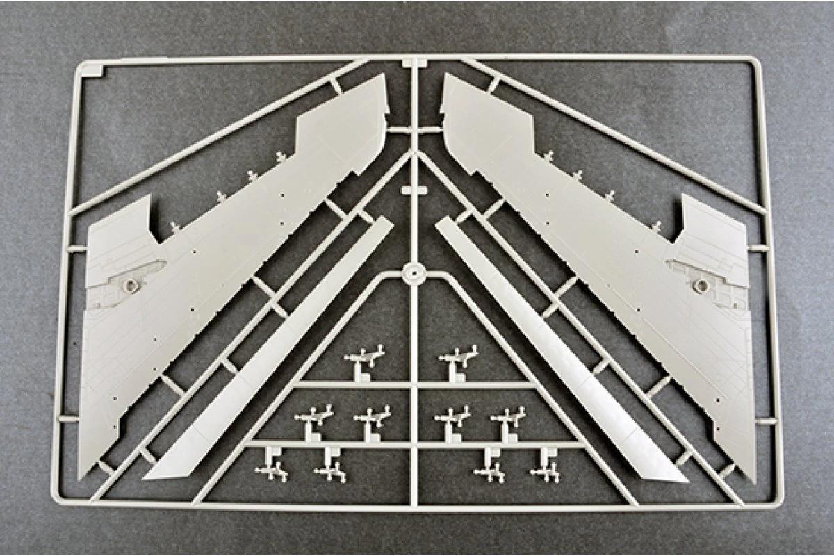 03221 | Trumpeter 1/32 USAF F-100C Super Sabre Fighter Jet Scaled Plastic Model Kit 13 03221 | Trumpeter 1/32 USAF F-100C Super Sabre Fighter Jet Scaled Plastic Model Kit - Image 11