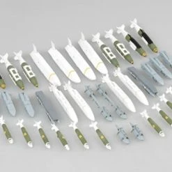 03305 | Trumpeter 1/32 US Aircraft Smart Bombs Weapons Set -Trumpeter Sales Shop TRU 03305 53 1200x800 1