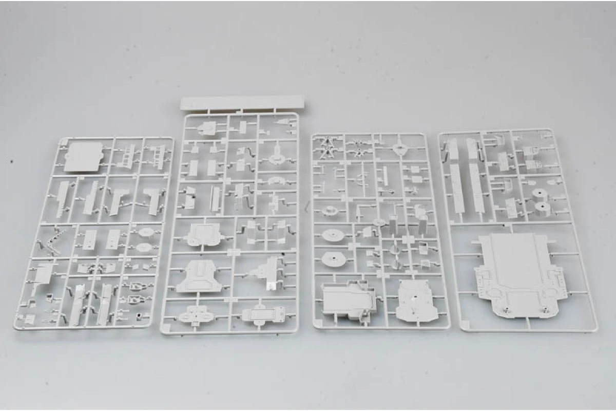 04521 | Trumpeter 1/350 Russian Admiral Lazarev (Ex-Frunze) Battlecruiser Plastic Model Kit 5 04521 | Trumpeter 1/350 Russian Admiral Lazarev (Ex-Frunze) Battlecruiser Plastic Model Kit - Image 3