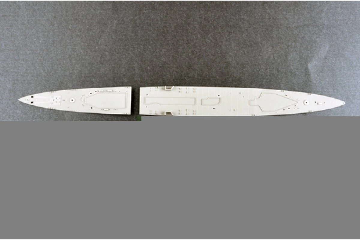 05362 | Trumpeter 1/350 HMS Calcutta Scaled Plastic Model Kit 6 05362 | Trumpeter 1/350 HMS Calcutta Scaled Plastic Model Kit - Image 4