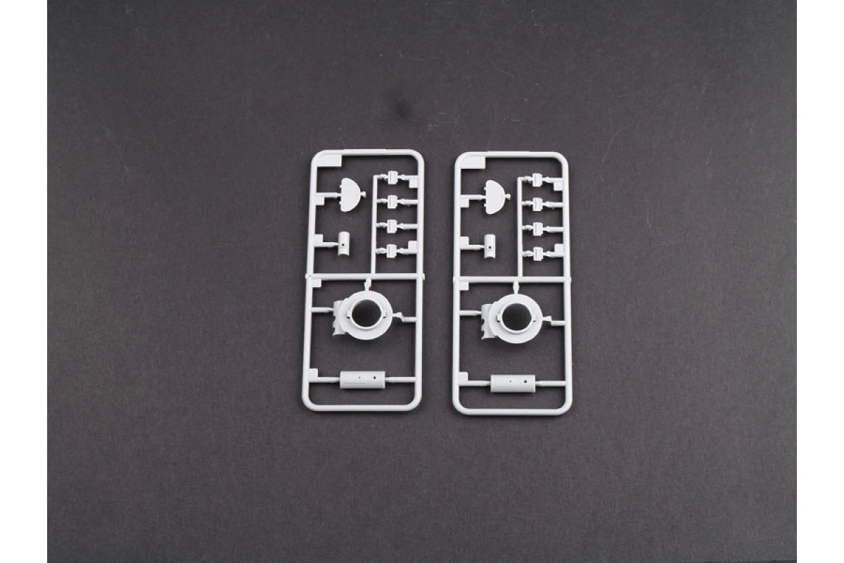 05527 | Trumpeter 1/35 German NBFZ (Type 1) Heavy Tank Scaled Plastic Model Kit 8 05527 | Trumpeter 1/35 German NBFZ (Type 1) Heavy Tank Scaled Plastic Model Kit - Image 6