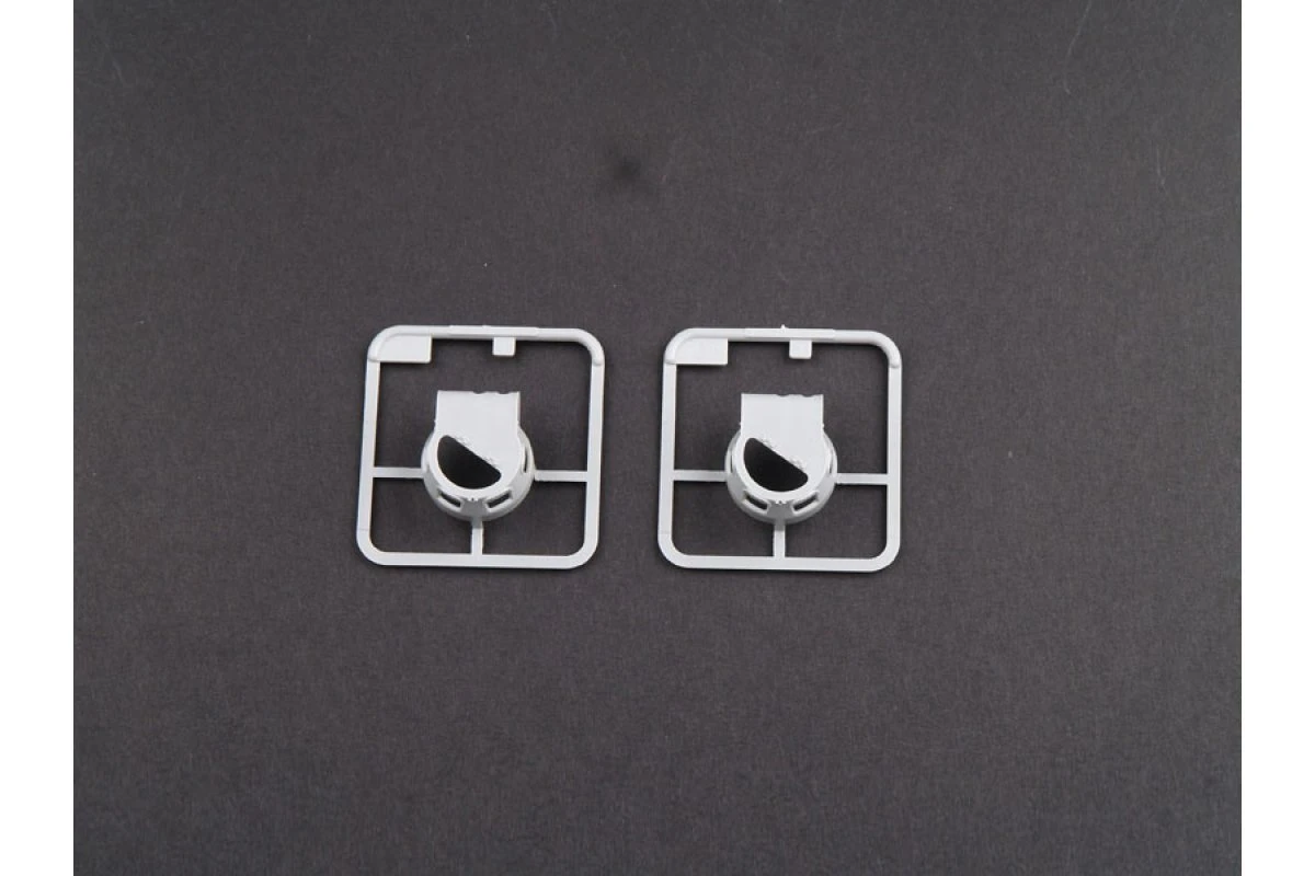 05527 | Trumpeter 1/35 German NBFZ (Type 1) Heavy Tank Scaled Plastic Model Kit 9 05527 | Trumpeter 1/35 German NBFZ (Type 1) Heavy Tank Scaled Plastic Model Kit - Image 7