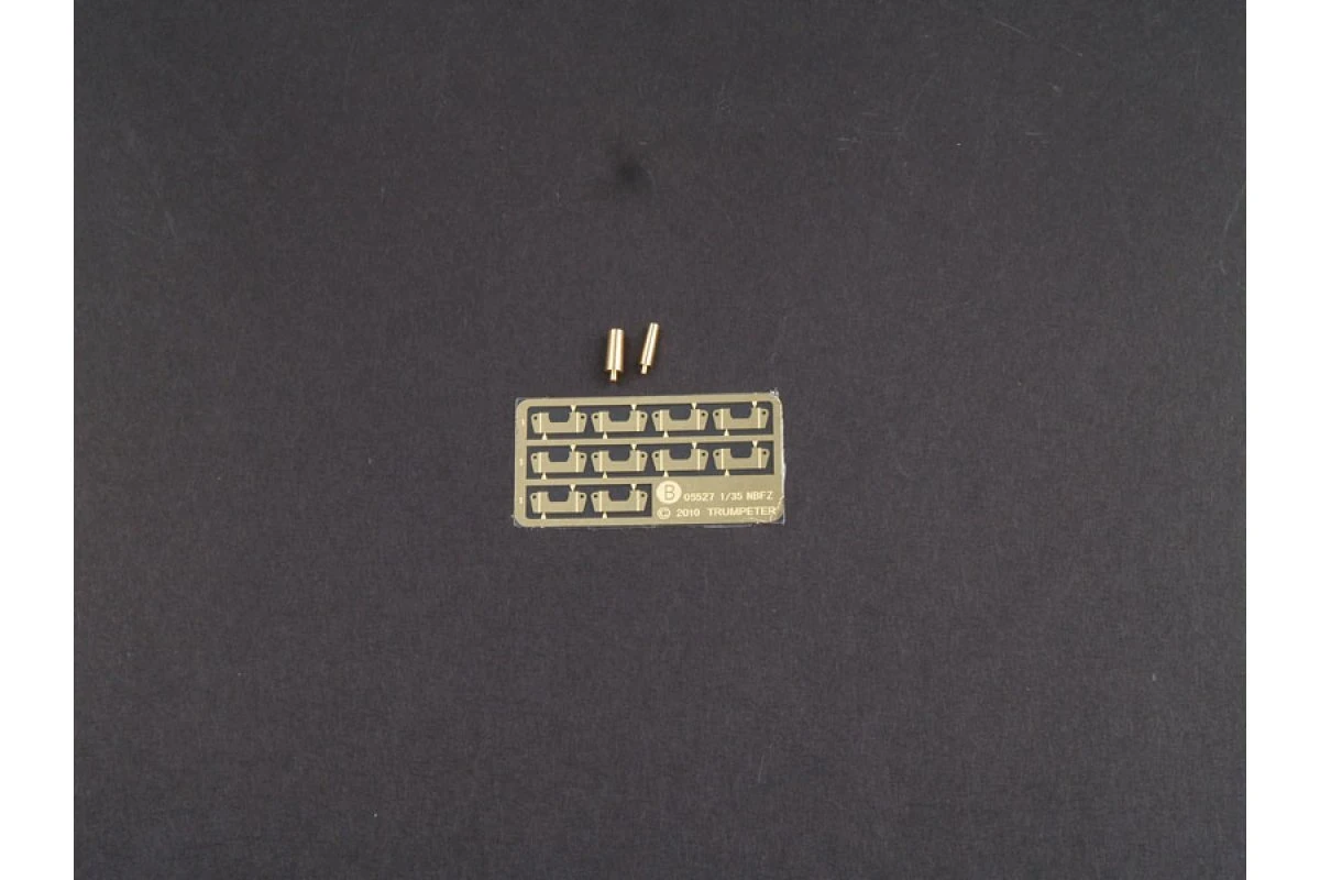 05527 | Trumpeter 1/35 German NBFZ (Type 1) Heavy Tank Scaled Plastic Model Kit 22 05527 | Trumpeter 1/35 German NBFZ (Type 1) Heavy Tank Scaled Plastic Model Kit - Image 20