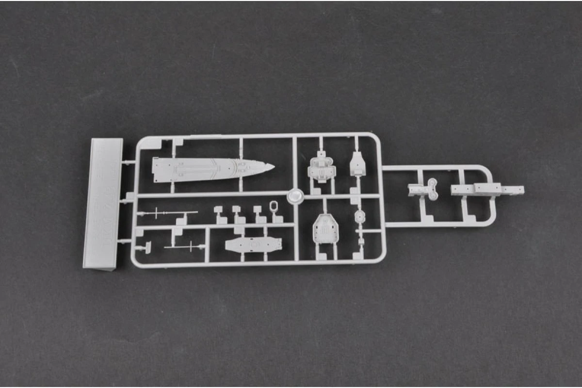 05789 | Trumpeter 1/700 German Zerstorer Z-43 1944 Destroyer Plastic Model Kit 6 05789 | Trumpeter 1/700 German Zerstorer Z-43 1944 Destroyer Plastic Model Kit - Image 4