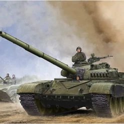 09546 | Trumpeter 1/35 Russian 1979 T-72A Main Battle Tank Scaled Plastic Model Kit